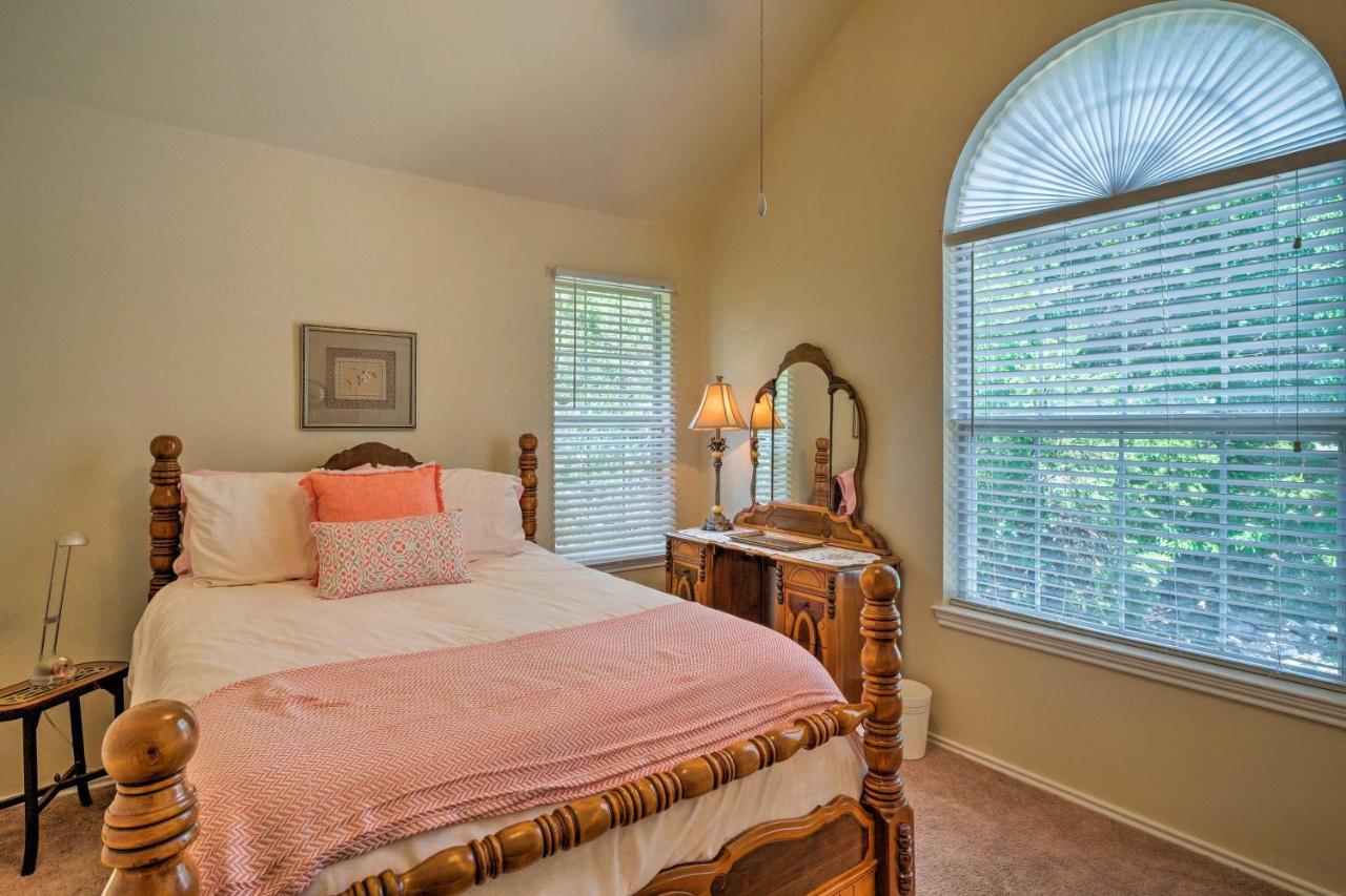 Austin Home With 2 Furnished Decks And Lake Views Zewnętrze zdjęcie
